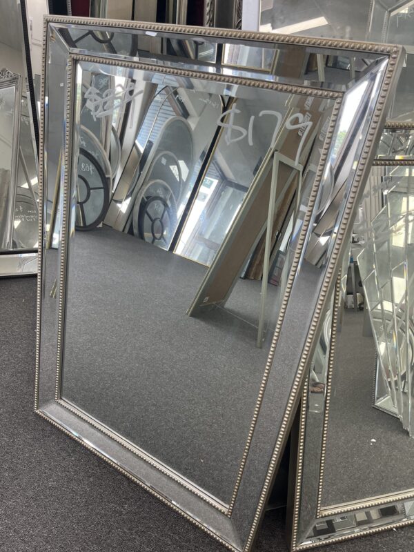 Natalia Mirror