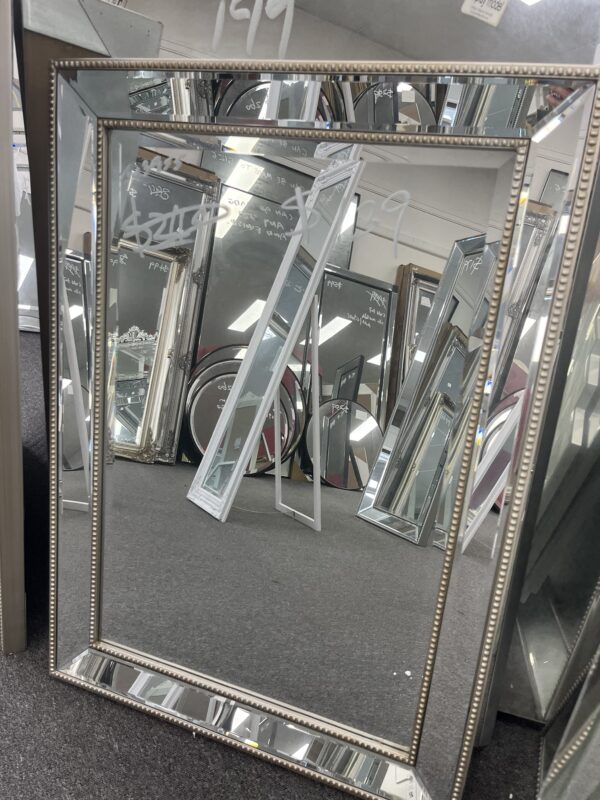 Natalia Mirror